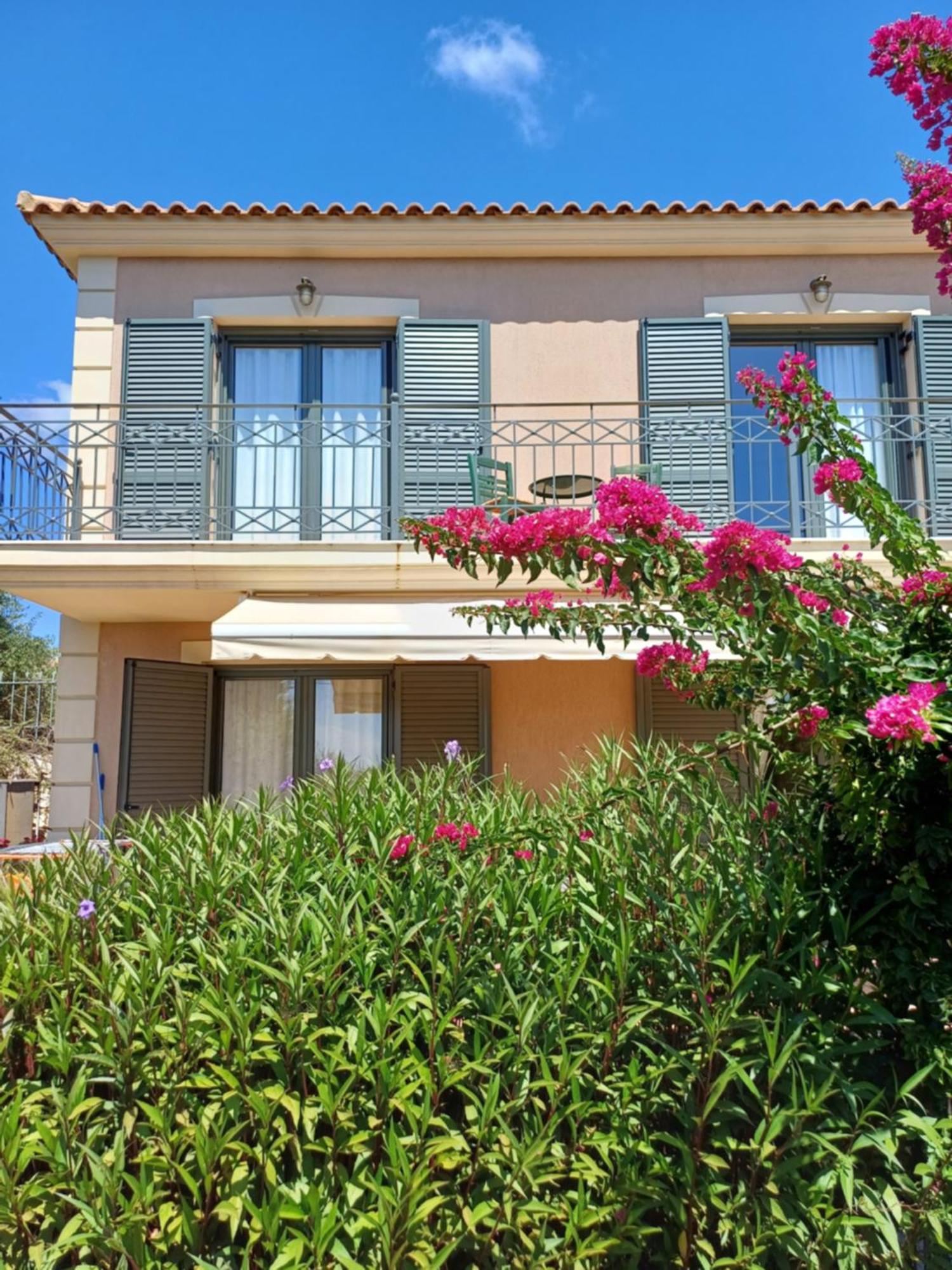 Korallis Villas Karavados Exterior photo