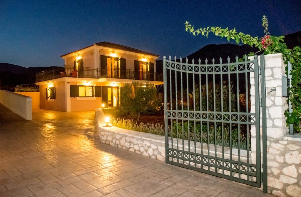 Korallis Villas Karavados Exterior photo