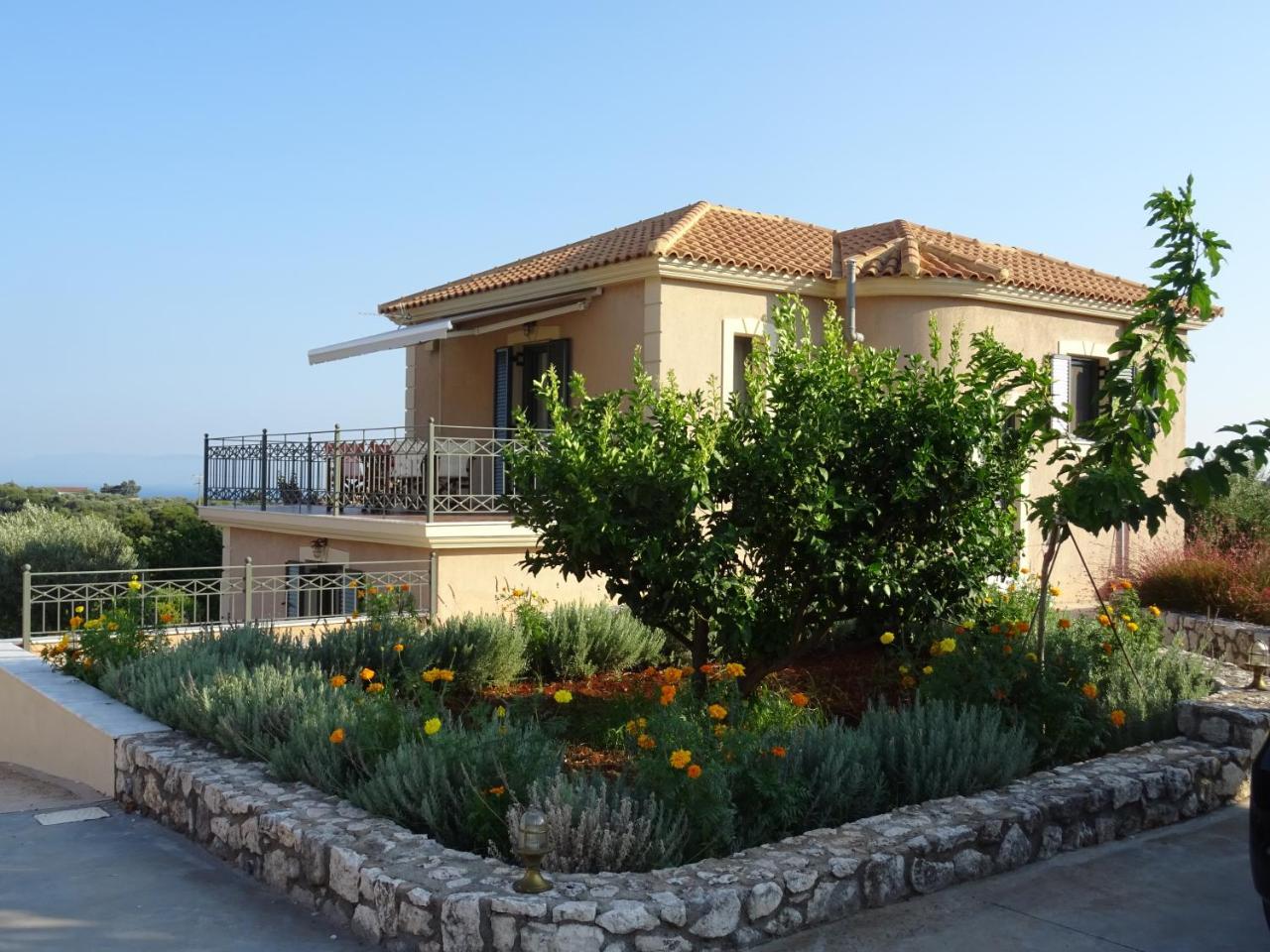 Korallis Villas Karavados Exterior photo