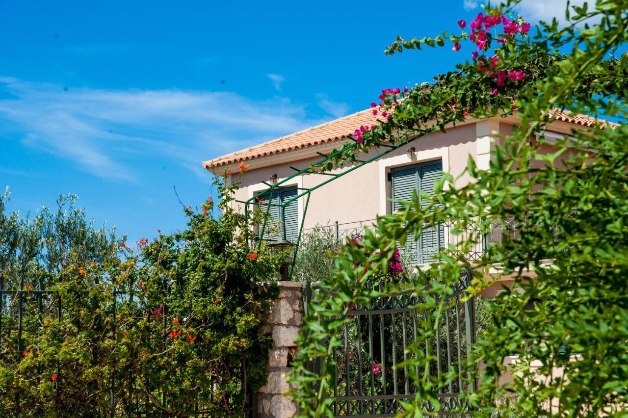 Korallis Villas Karavados Exterior photo
