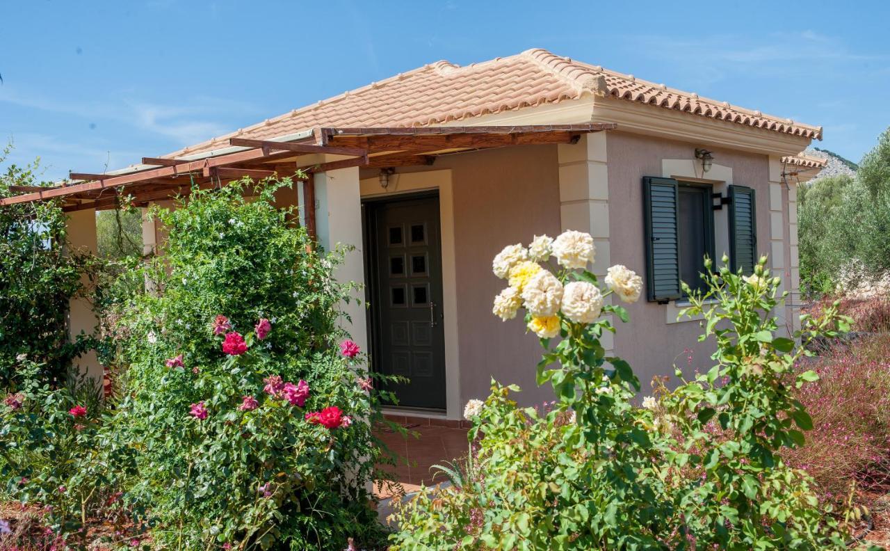 Korallis Villas Karavados Exterior photo
